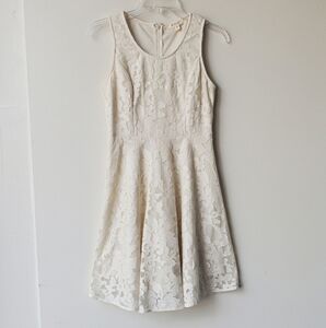 ILLA ILLA Lace Sleeveless Dresa